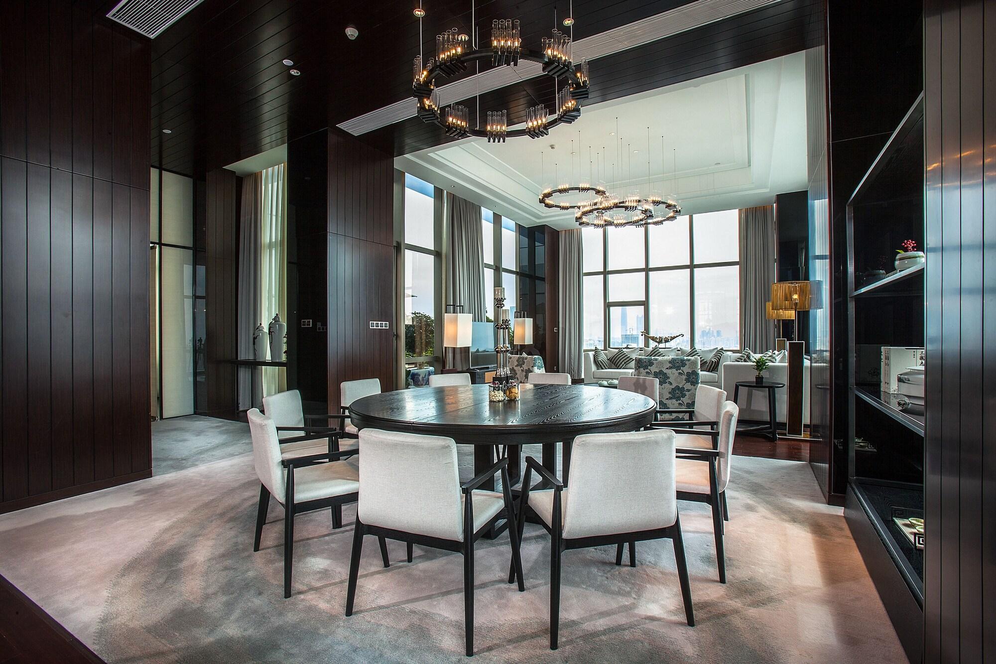 Shenzhen Futian Wyndham Grand Hotel Exterior photo