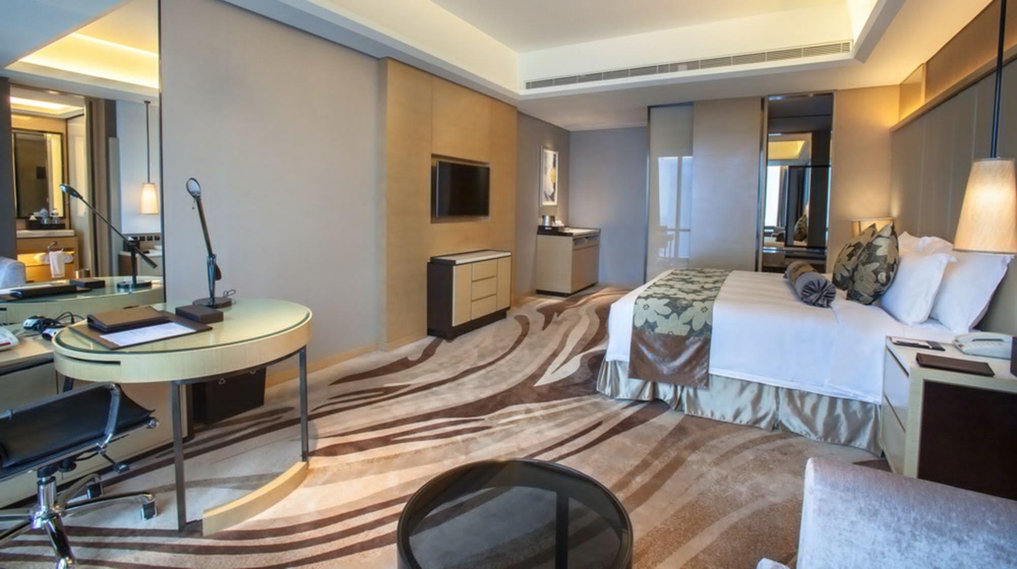 Shenzhen Futian Wyndham Grand Hotel Exterior photo