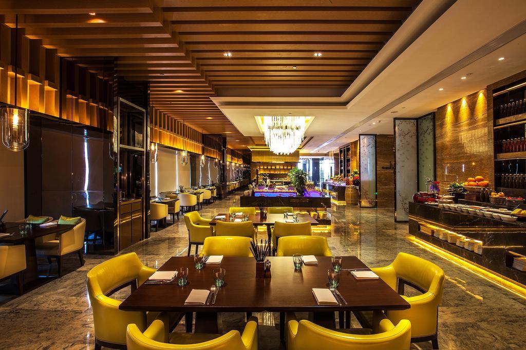 Shenzhen Futian Wyndham Grand Hotel Exterior photo