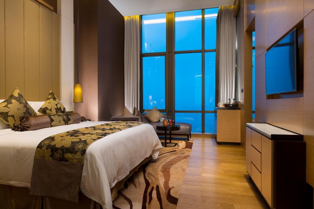 Shenzhen Futian Wyndham Grand Hotel Exterior photo