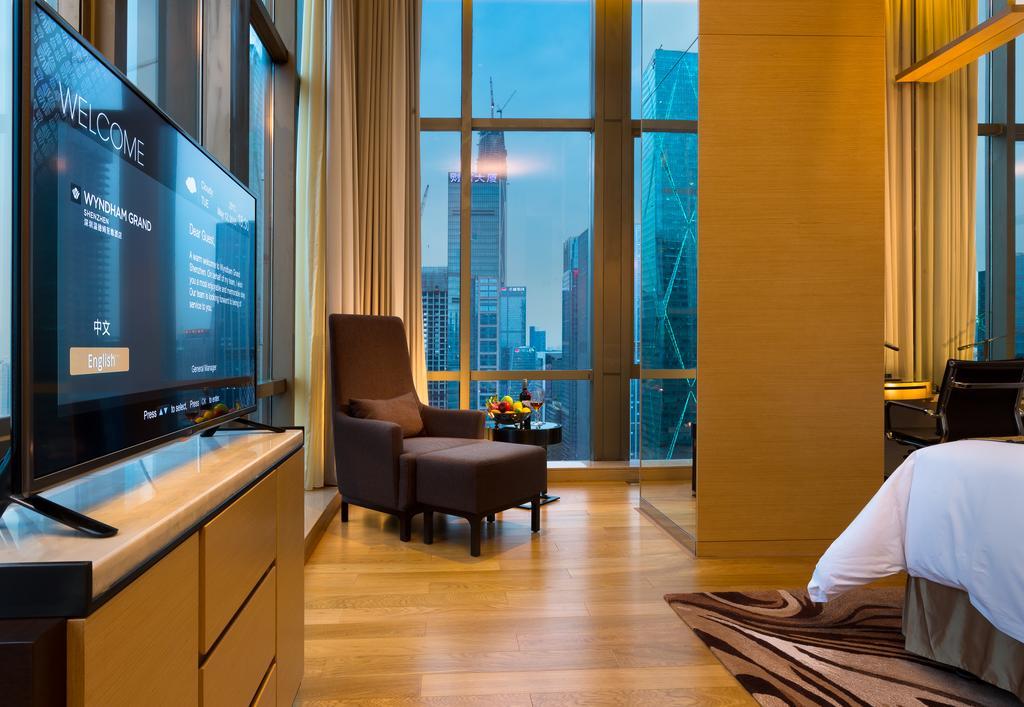 Shenzhen Futian Wyndham Grand Hotel Exterior photo